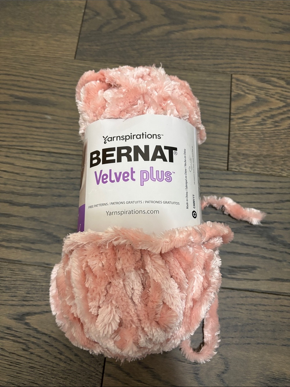 Bernat Velvet Plus Plush Yarn Pink Dusk 300g Crochet Polyester Cozy Soft New